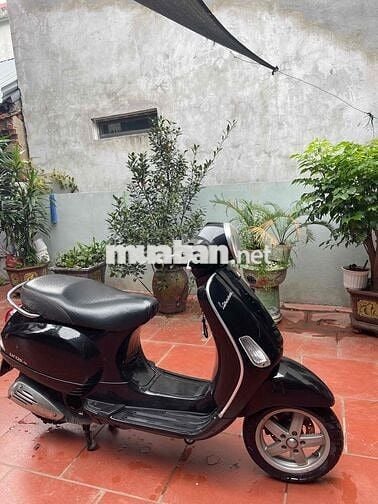 Piaggio Vespa LX 125 Đen đã qua sử dụng