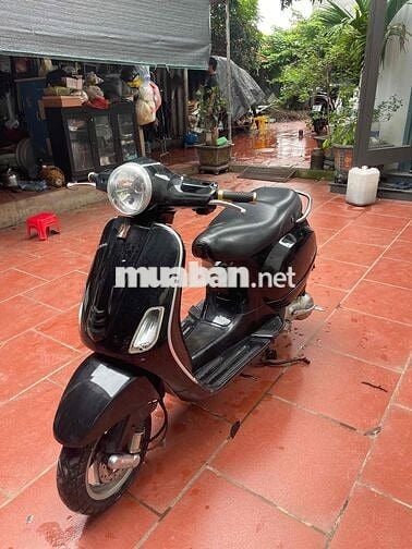 Piaggio Vespa LX 125 Đen đã qua sử dụng