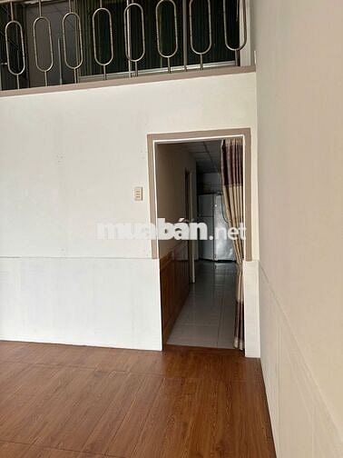 Cho thuê MB Kinh doanh, Gần Phạm Văn Đồng, 14tr/ tháng