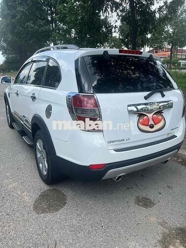 Chevrolet Captiva LT 7 chỗ Trắng