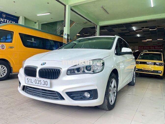 BMW 218i 2016 Trắng 1.5 7 chỗ