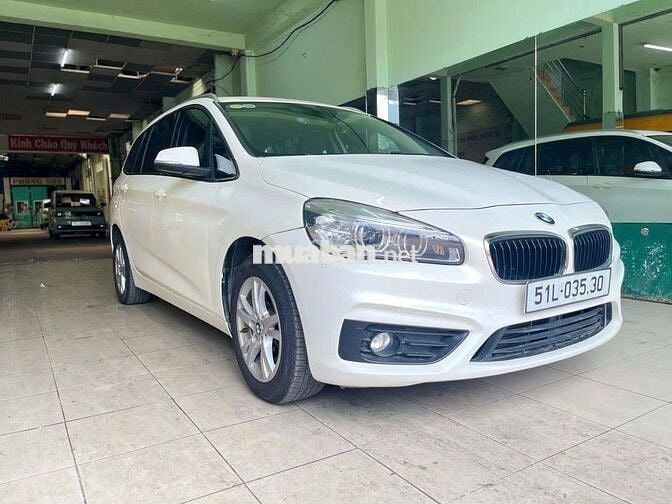 BMW 218i 2016 Trắng 1.5 7 chỗ