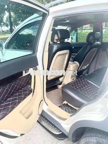 Chevrolet Captiva LT 7 chỗ Trắng