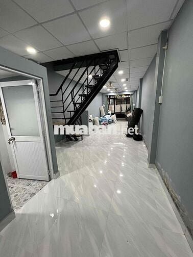 💥 CHÍNH CHỦ BÁN GẤP NHÀ QUẬN 4 – HẺM 3M – VÀO Ở NGAY