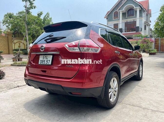 Nissan X-Trail Premium 2.0 7 chỗ 2017 Đỏ