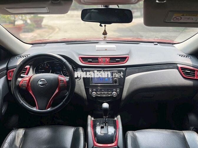Nissan X-Trail Premium 2.0 7 chỗ 2017 Đỏ