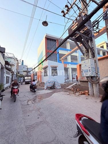 Bán đất  sổ riêng thổ cư gần trường tiểu học tân mai