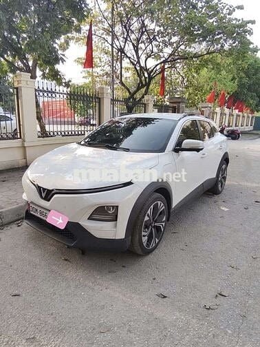 VinFast VF6 Plus Trắng Xe điện
