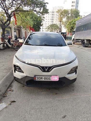 VinFast VF6 Plus Trắng Xe điện