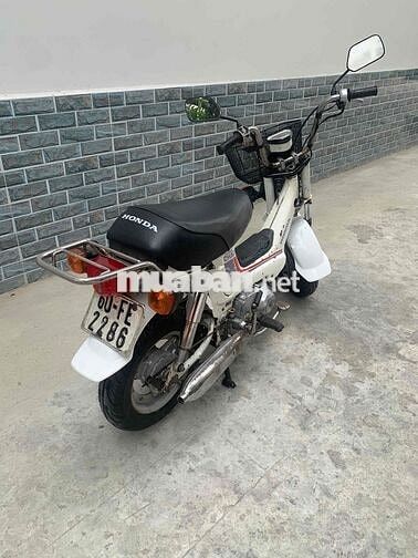 Honda Cub Chaly 81/50cc Trắng có đề 3 số tới