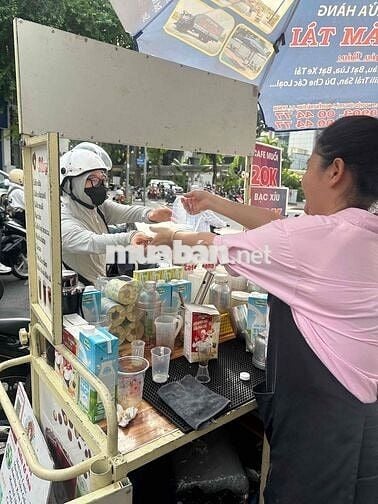 TUYỂN NHÂN VIÊN BÁN CAFE TAKE AWAY   Địa điểm làm