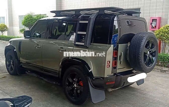 Land Rover Defender 110 HSE 2022 Xanh rêu