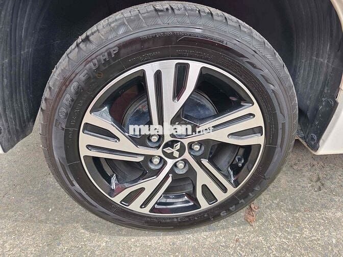Mitsubishi Xpander 1.5 AT 2021 Trắng