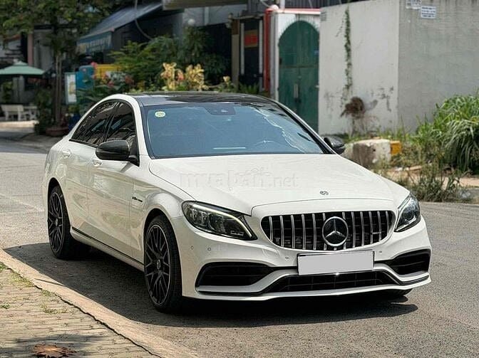 Mercedes-Benz C200 Exclusive Custom C63