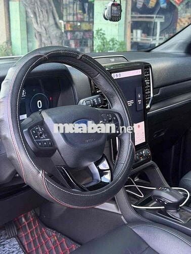 Ford Everest Titanium 2 cầu 2023 Trắng 30000 km