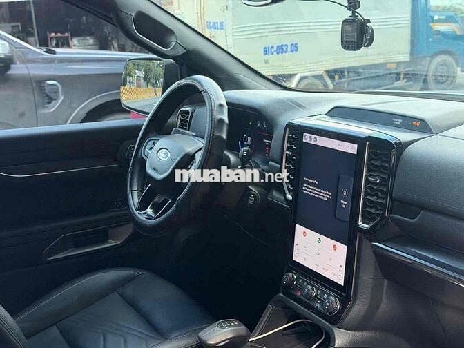 Ford Everest Titanium 2 cầu 2023 Trắng 30000 km