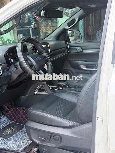 Ford Everest Titanium 2 cầu 2023 Trắng 30000 km