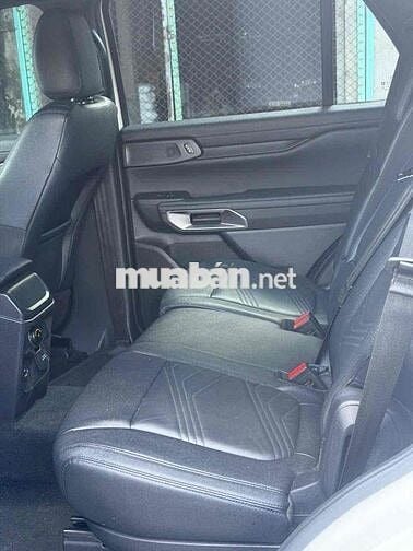 Ford Everest Titanium 2 cầu 2023 Trắng 30000 km