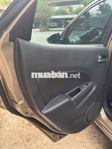 Mazda Madaz2 2015 Tự động Vàng cát