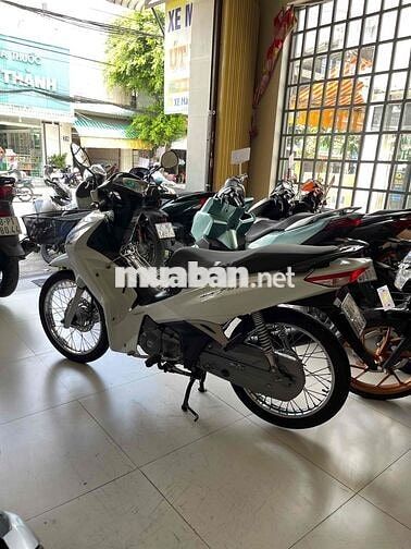 Honda Future 2023 Trắng. máy zin im . áo đẹp