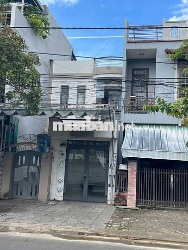 Cho thuê nhà 2 tầng nguyên căn, mặt tiền đường Cần Giuộc