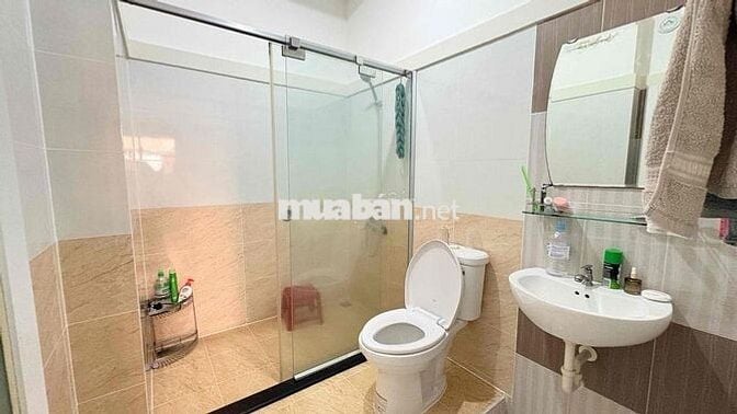 CHO THUÊ CĂN HỘ 2PN 2WC 90m2 VIEW PHÁO HOA QUẬN 1 . FREE PQL