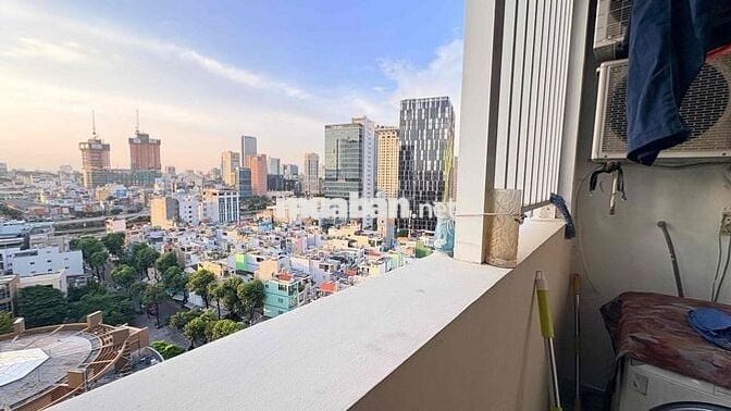 CHO THUÊ CĂN HỘ 2PN 2WC 90m2 VIEW PHÁO HOA QUẬN 1 . FREE PQL