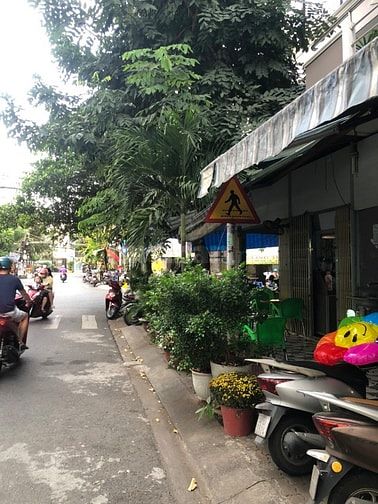 Can ban can nha 2 mat tien de kinh doanh 