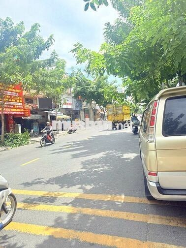 Mặt Tiền TÂN SƠN NHÌ vỉa hè rộng 4x18, 1 trệt, 1 gác giá rẻ
