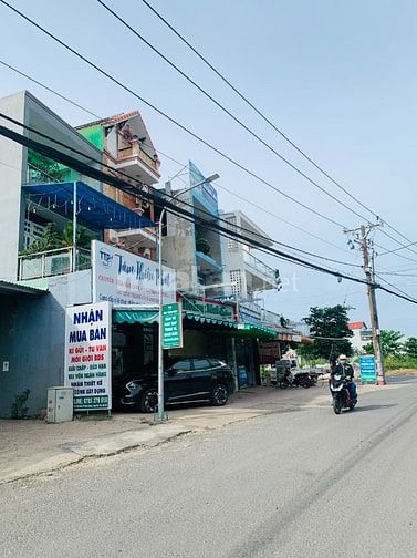  Bán nhà mặt tiền đường Châu Văn Lồng; 1T2L sổ hồng 185m2 giá 10.5 tỷ