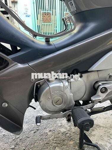 Honda Future 1 Xám chính chủ ký bstp xe rất đều ạ