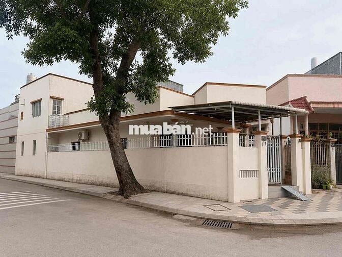 2,7 tỷ nhà 1 trệt 1 lầu đất 100m2