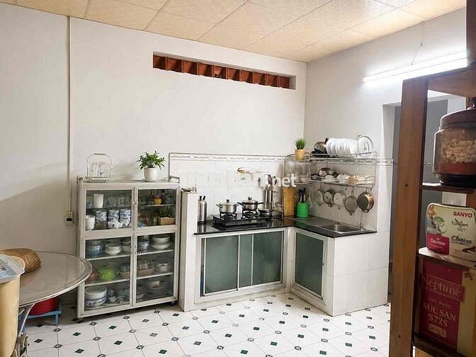 2,7 tỷ nhà 1 trệt 1 lầu đất 100m2