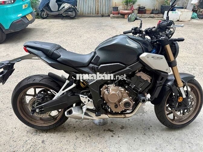 Honda CB650R 2021 Đen nhám 740 km