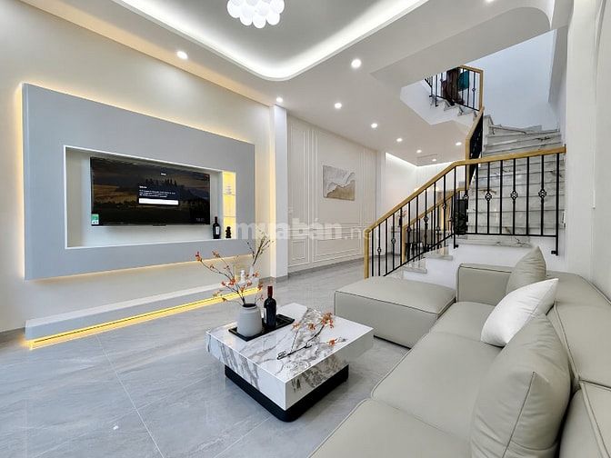 Bán gấp nhà ngay Bến Xe Quận 8, đang cho thuê 18tr/tháng, giá 850Triệu