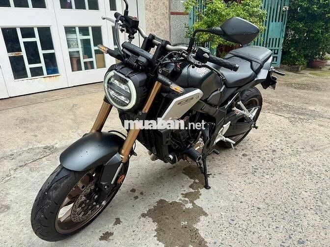 Honda CB650R 2021 Đen nhám 740 km