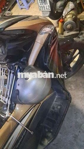 Honda Air Blade Đen vàng