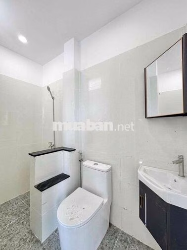 CHO THUÊ CHDV MỚI XÂY BAN CÔNG GIGAMALL PHẠM VĂN ĐỒNG, ĐH HUB,SPKT