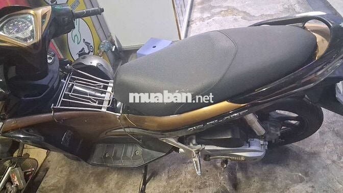 Honda Air Blade Đen vàng