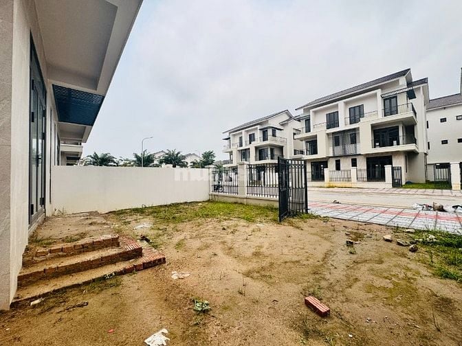 Chính chủ cần bán nhanh Biệt thự 180m2 ( 9x20m ) - đường trước nhà 15,