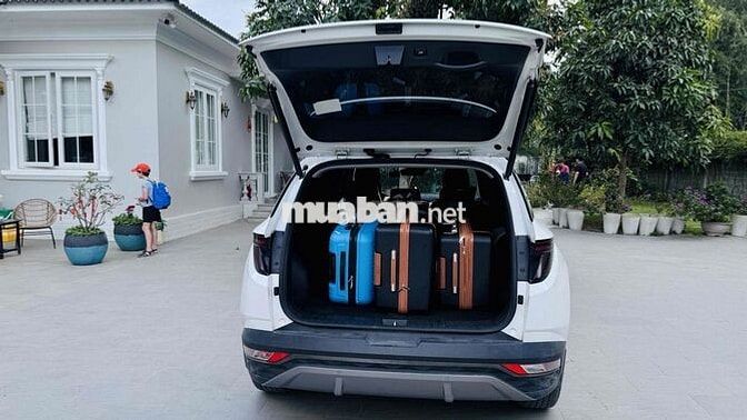 Hyundai Tucson Trắng 5 chỗ bản 2.0 xăng Đặc Biệt