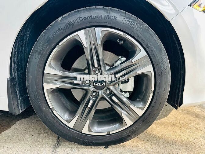 Kia K5 2.0 Premium 2024 Trắng 19.000 km