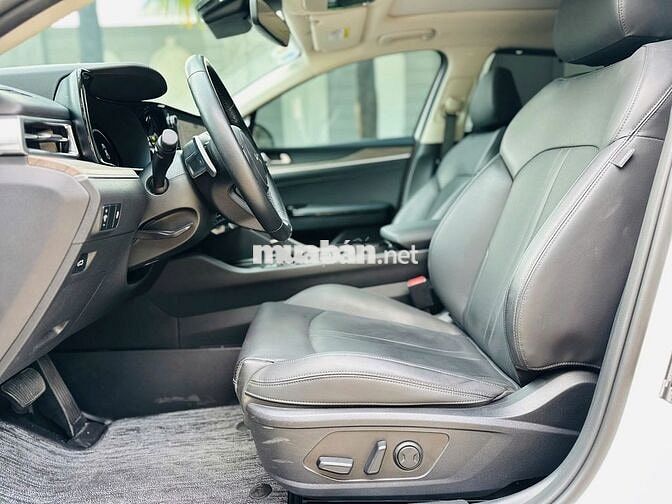 Kia K5 2.0 Premium 2024 Trắng 19.000 km