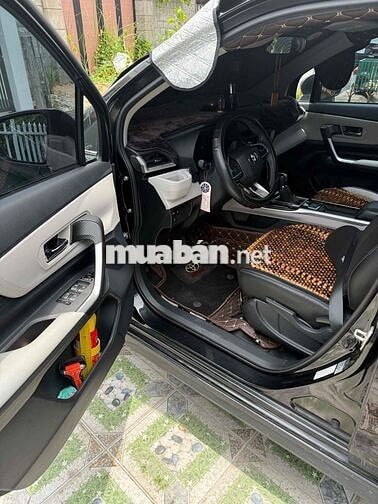 Toyota Veloz Top 2023 Số tự động Đen