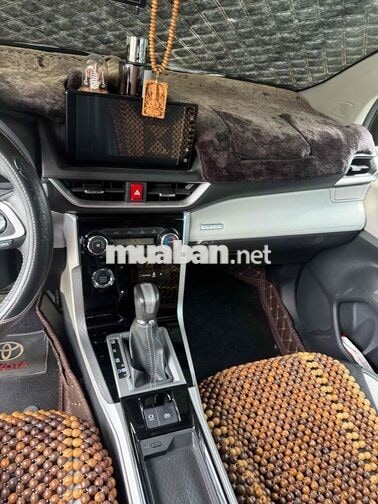Toyota Veloz Top 2023 Số tự động Đen