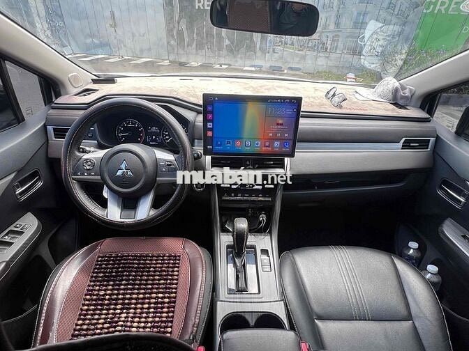 Mitsubishi Xpander Premium 2022 Trắng 7 chỗ