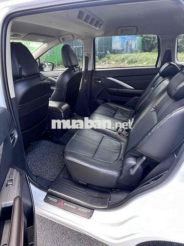 Mitsubishi Xpander Premium 2022 Trắng 7 chỗ