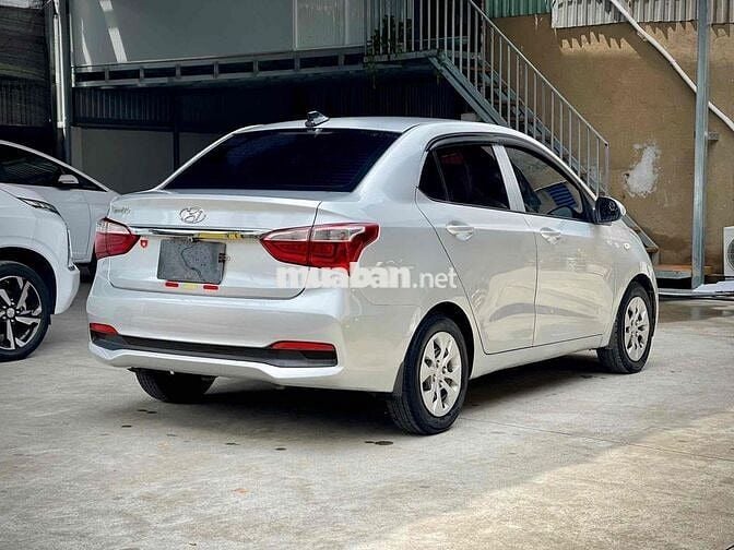 Hyundai Grand i10 Sedan Base 1.2 AT 2018 Bạc