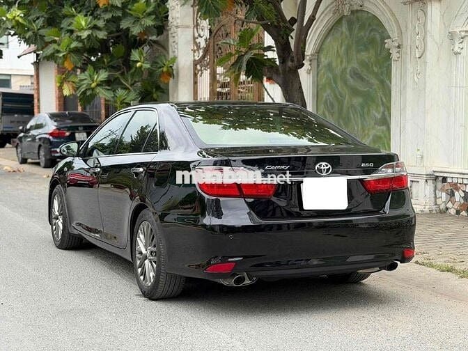Toyota Camry 2.5Q 2016 Đen 110000 km