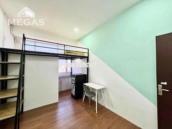 ✨siêu phẩm gác full nội thát cửa sổ lớn sát UEH - hàng ngon trống sẵn